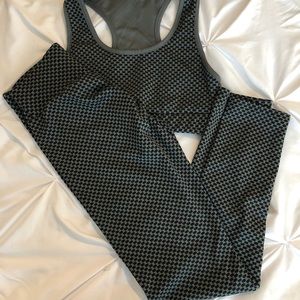 Matching workout set. Sz med